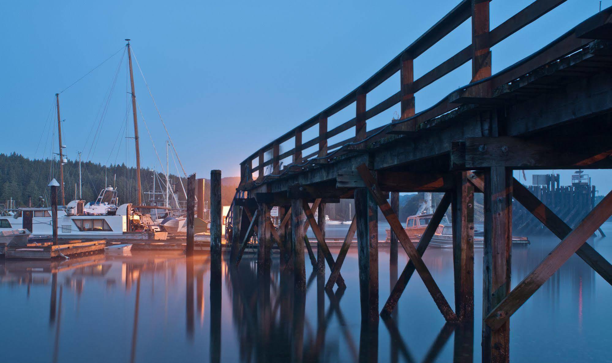 Heriot Bay Inn Екстериор снимка